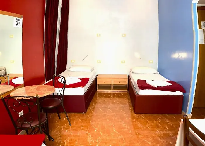 Legend R.g. Hostel *
